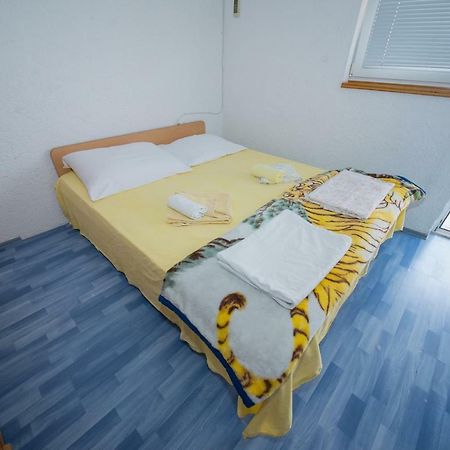 Apartment Busljeta Starigrad Paklenica Ngoại thất bức ảnh